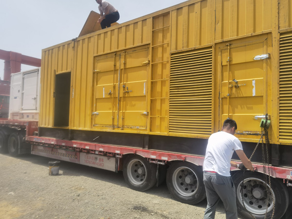 东辽除了负载情况和发动机维护，还有哪些因素会影响 200kw 柴油发电机的油耗？