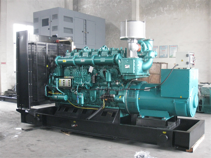 东辽200KW 柴油发电机的油耗是多少?